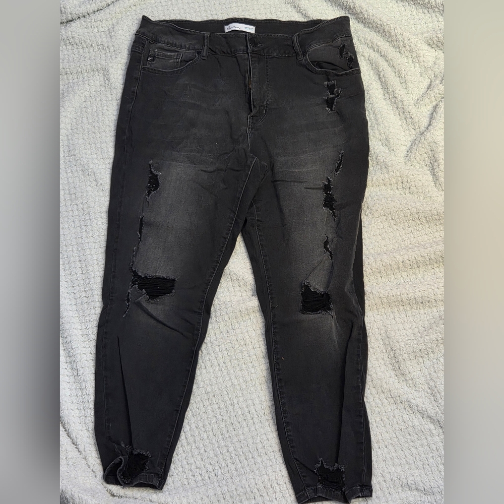 Maurices Black Distressed Ankel Skinny Jeans